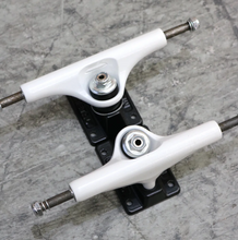 Load image into Gallery viewer, Picture Undercarriage Kit 8.0" to 8.25" - Black/White